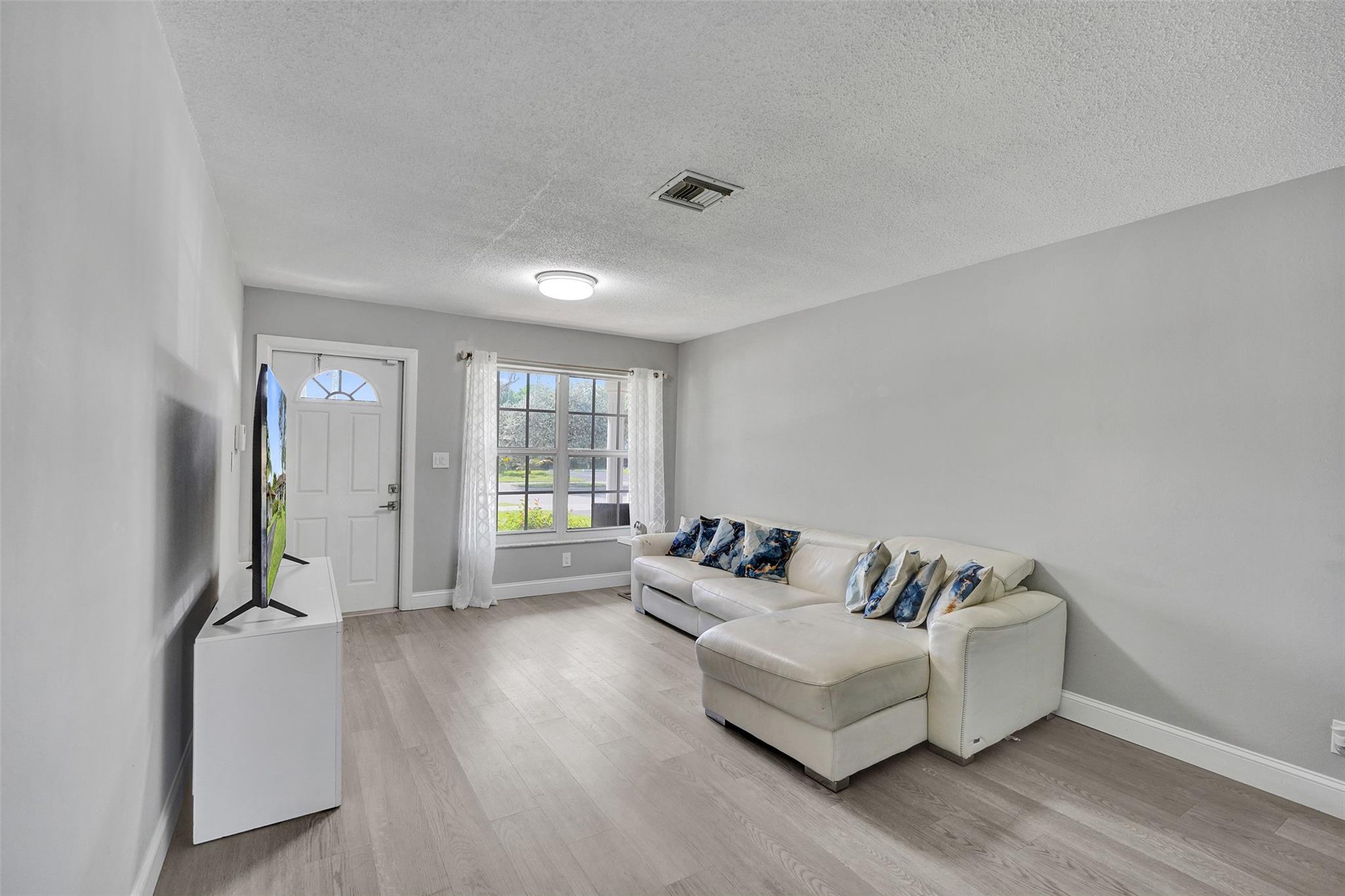 The Dells 64-40 B - Residential Income