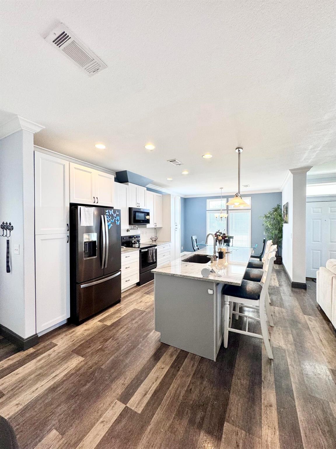 124 Plantation Boulevard