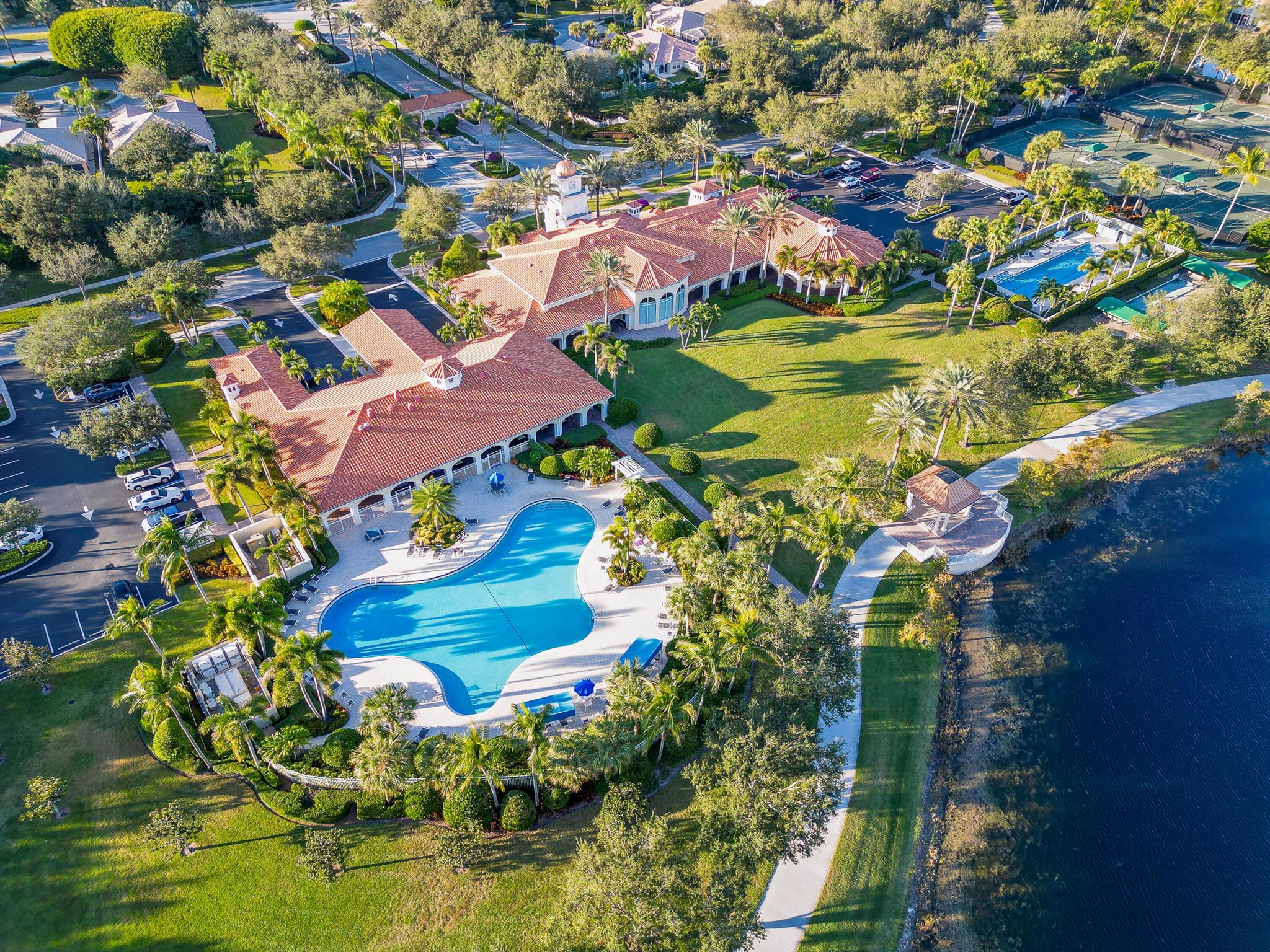 VILLAGEWALK OF WELLINGTON - Residential Lease