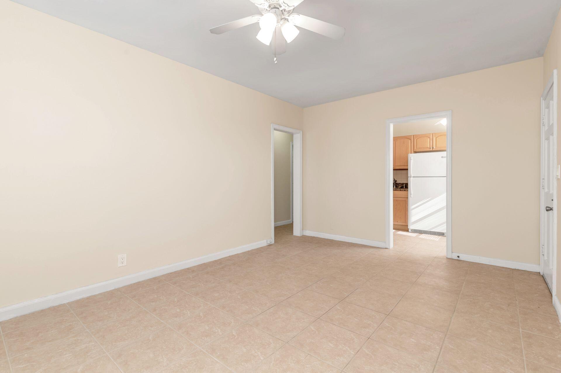ESTATES OF SOUTH PALM BEACH - Residential