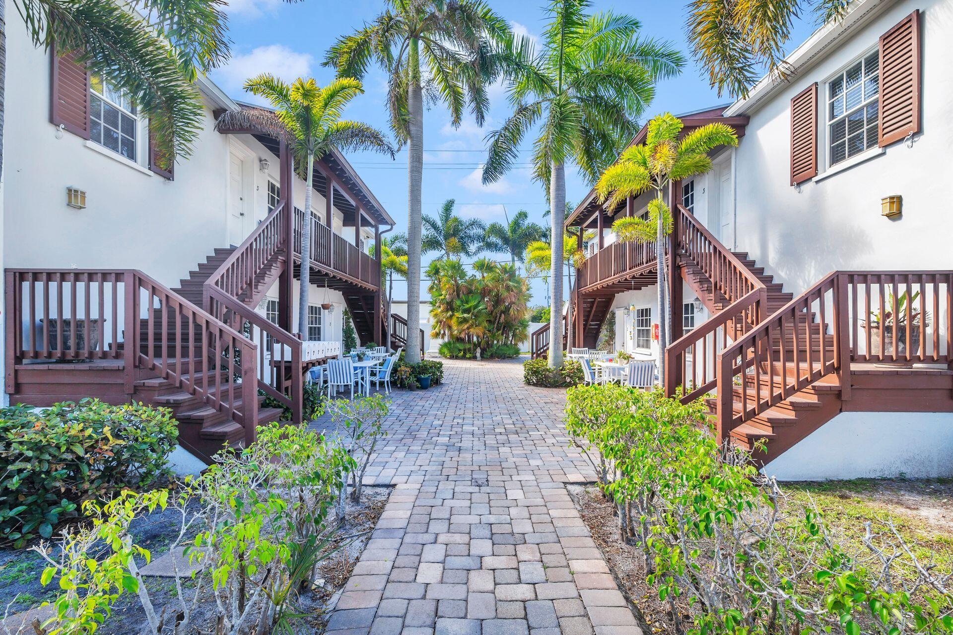 ESTATES OF SOUTH PALM BEACH - Residential