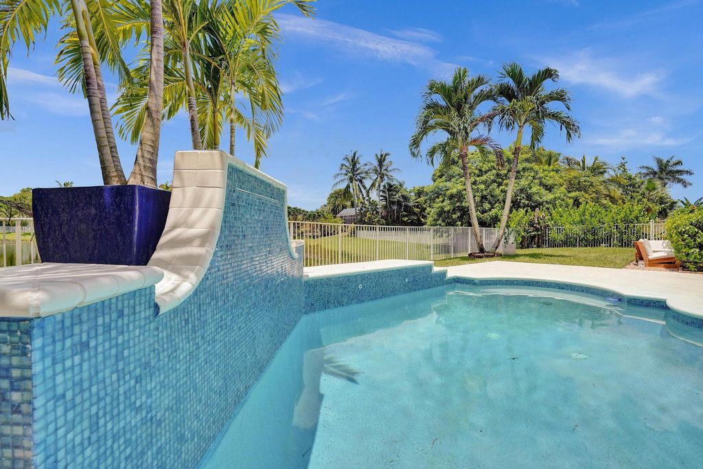 Photo of 4653 Sugar Beach Way, Wellington, FL 33449 (MLS # R11013588)