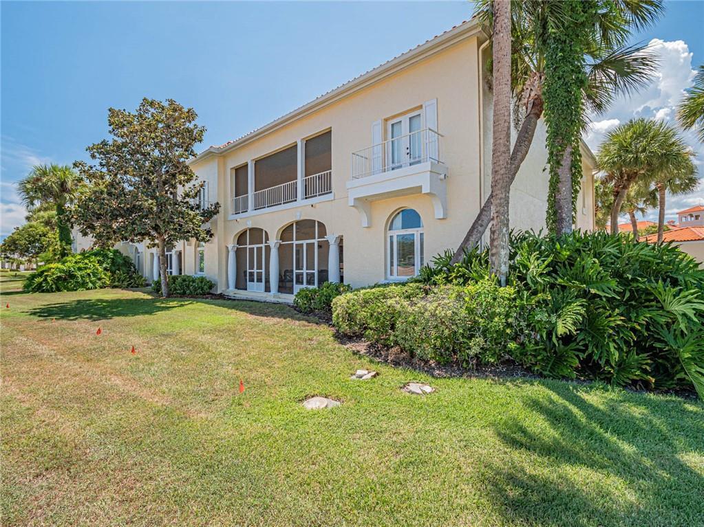 5010 Harmony Circle 203, Vero Beach, FL, 32967/$265,000 4 5010 Harmony Circle 203