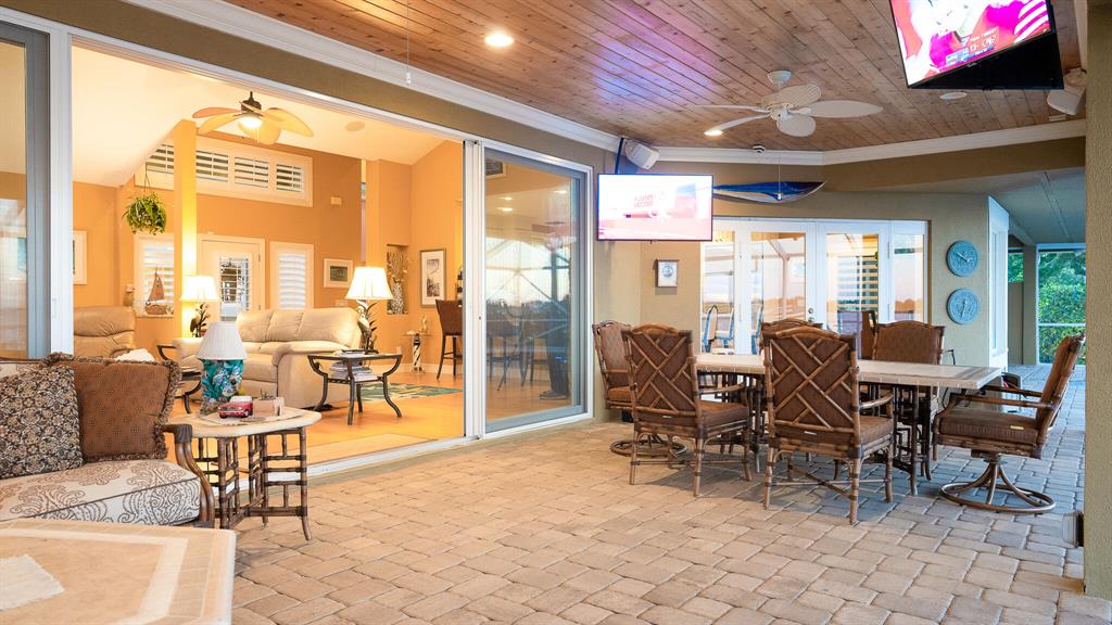 LIGHTHOUSE POINT - Residential