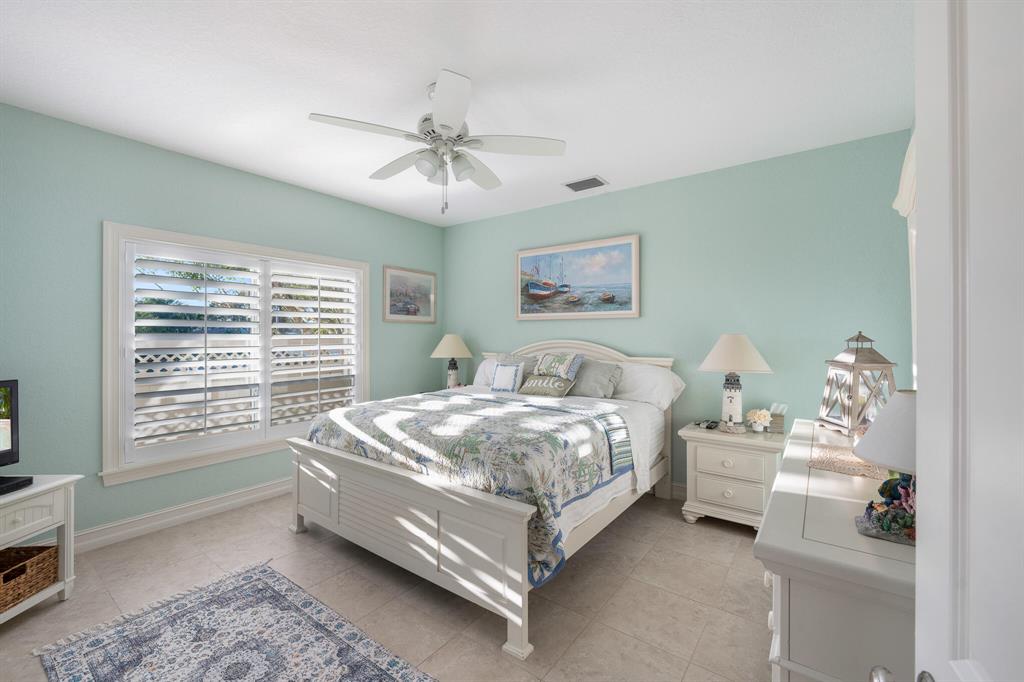 LIGHTHOUSE POINT - Residential