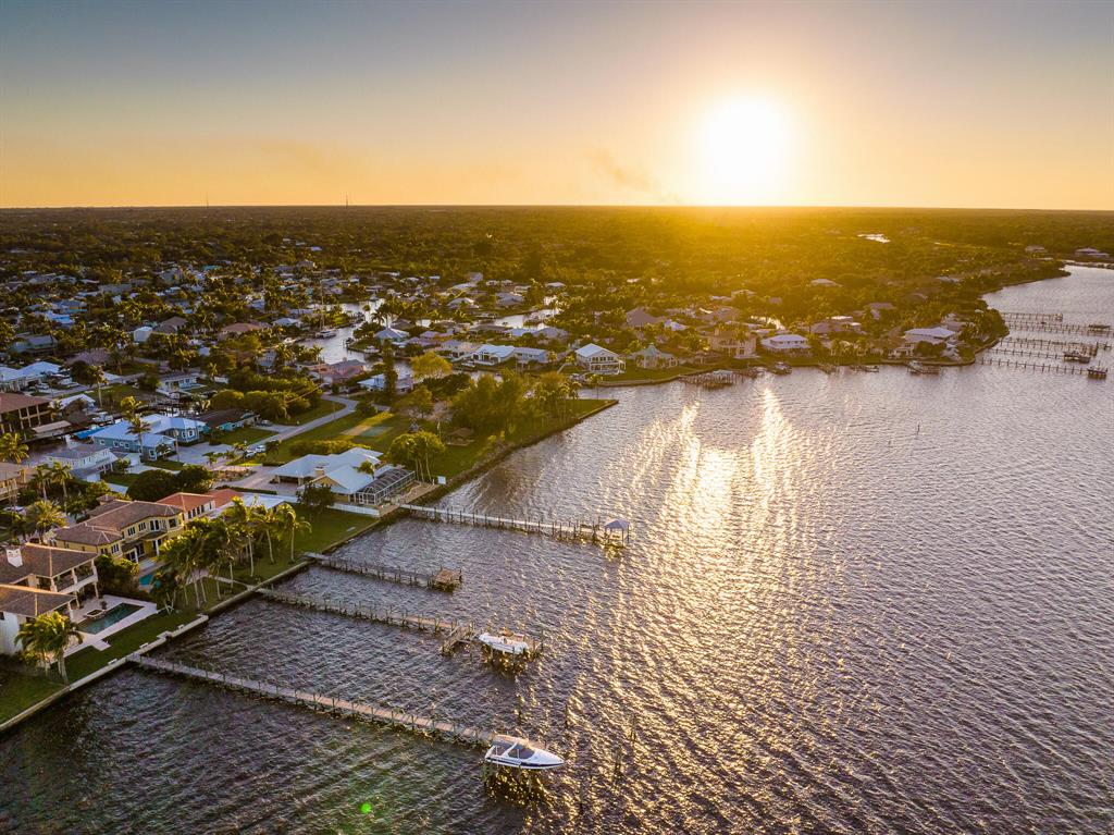 LIGHTHOUSE POINT - Residential