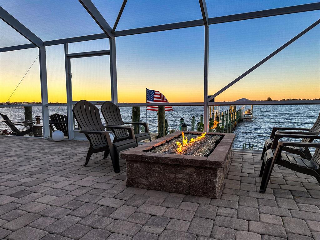 LIGHTHOUSE POINT - Residential