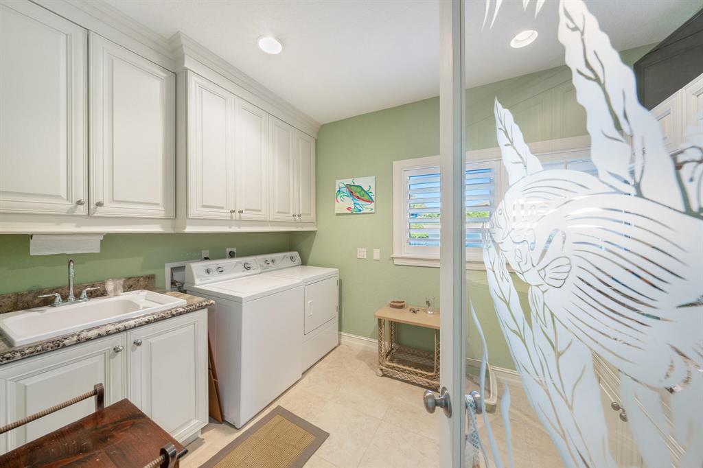 LIGHTHOUSE POINT - Residential