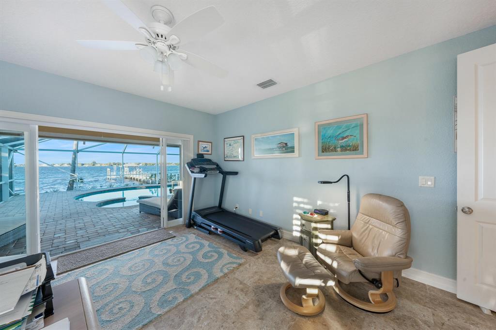 LIGHTHOUSE POINT - Residential