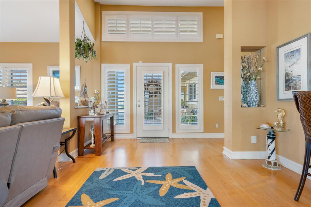 LIGHTHOUSE POINT - Residential