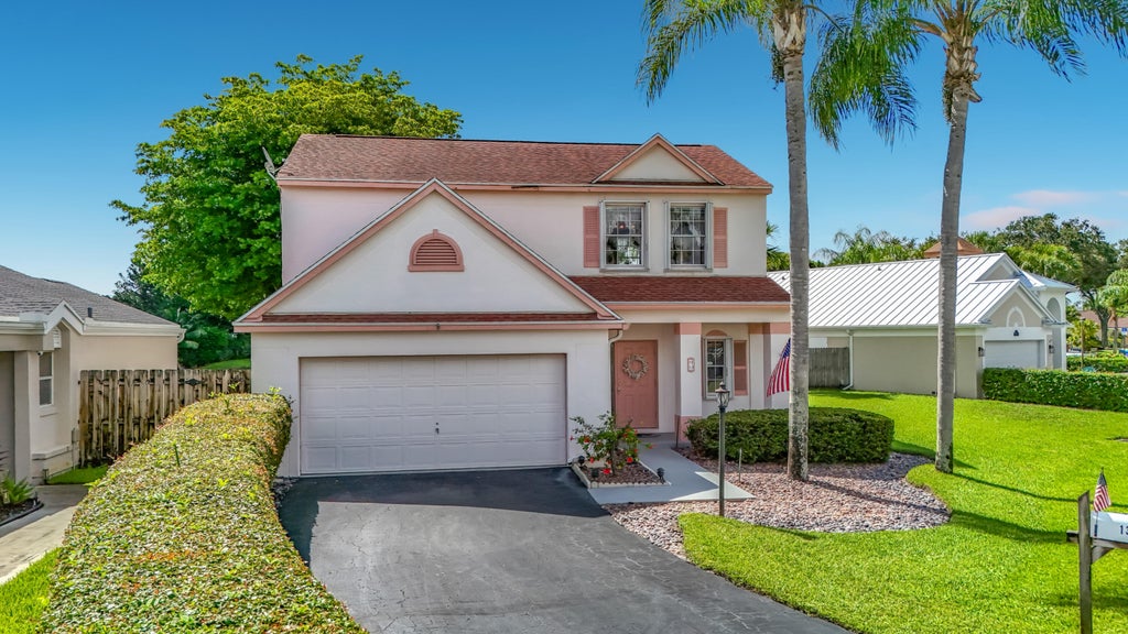 Photo of 13 SWALLOW Drive, Boynton Beach, FL 33436 (MLS # B26076458)