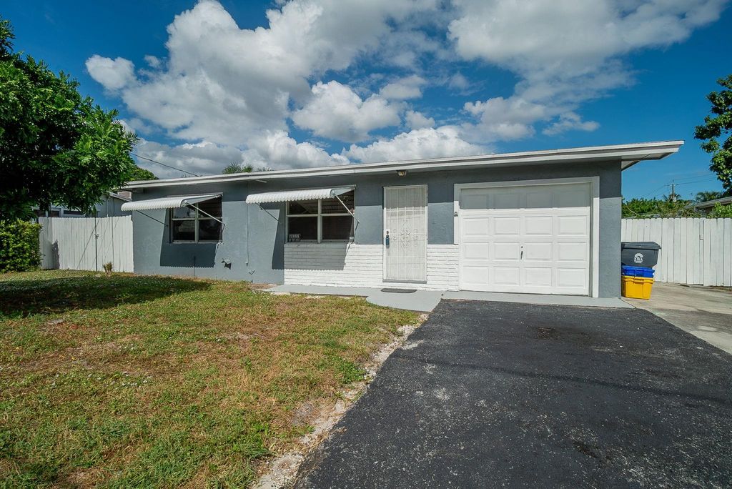 Photo of 3770 Mimi Lane, Lake Worth, FL 33461 (MLS # F10407254)