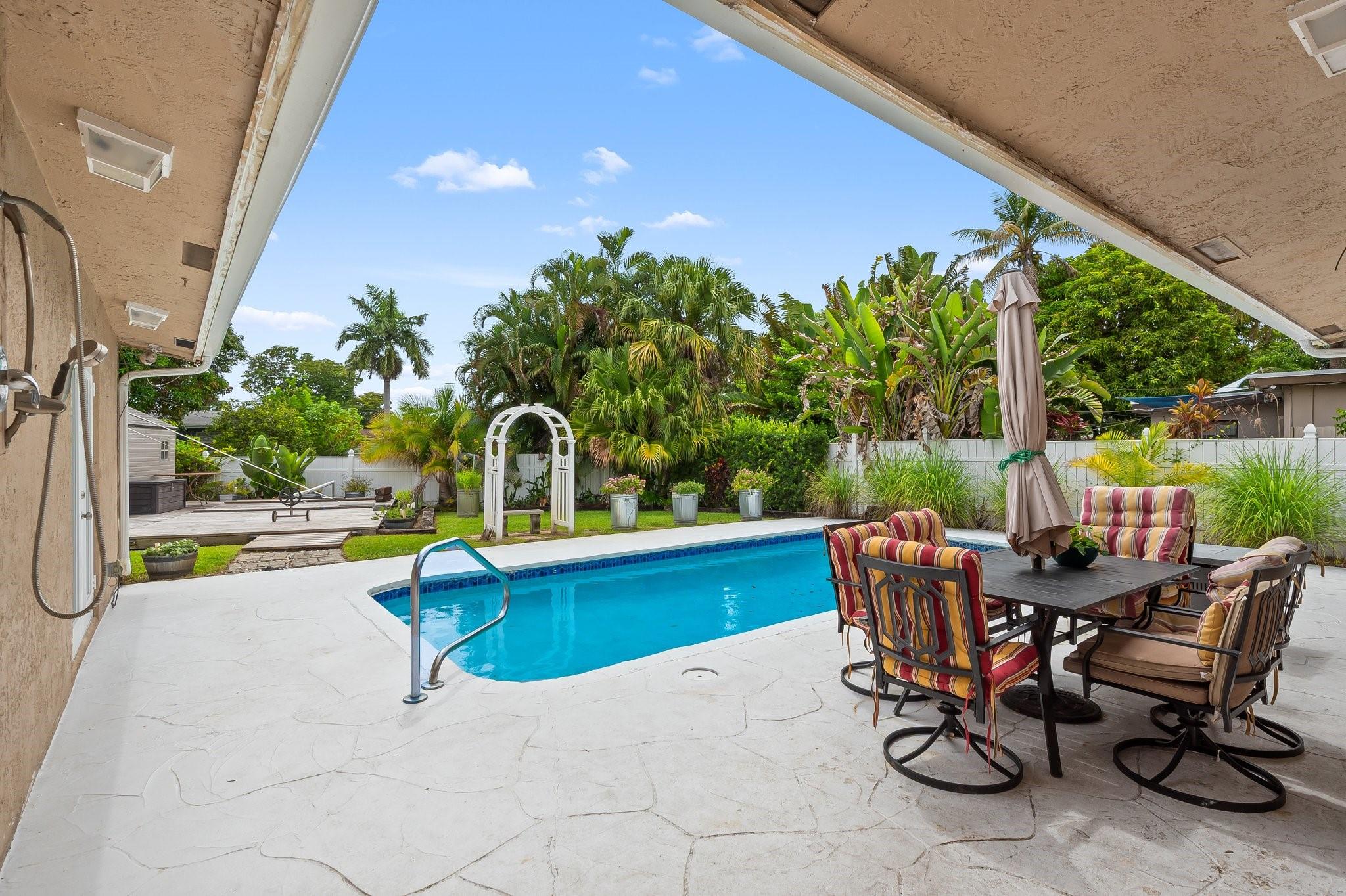 2540 NW 9th Ter