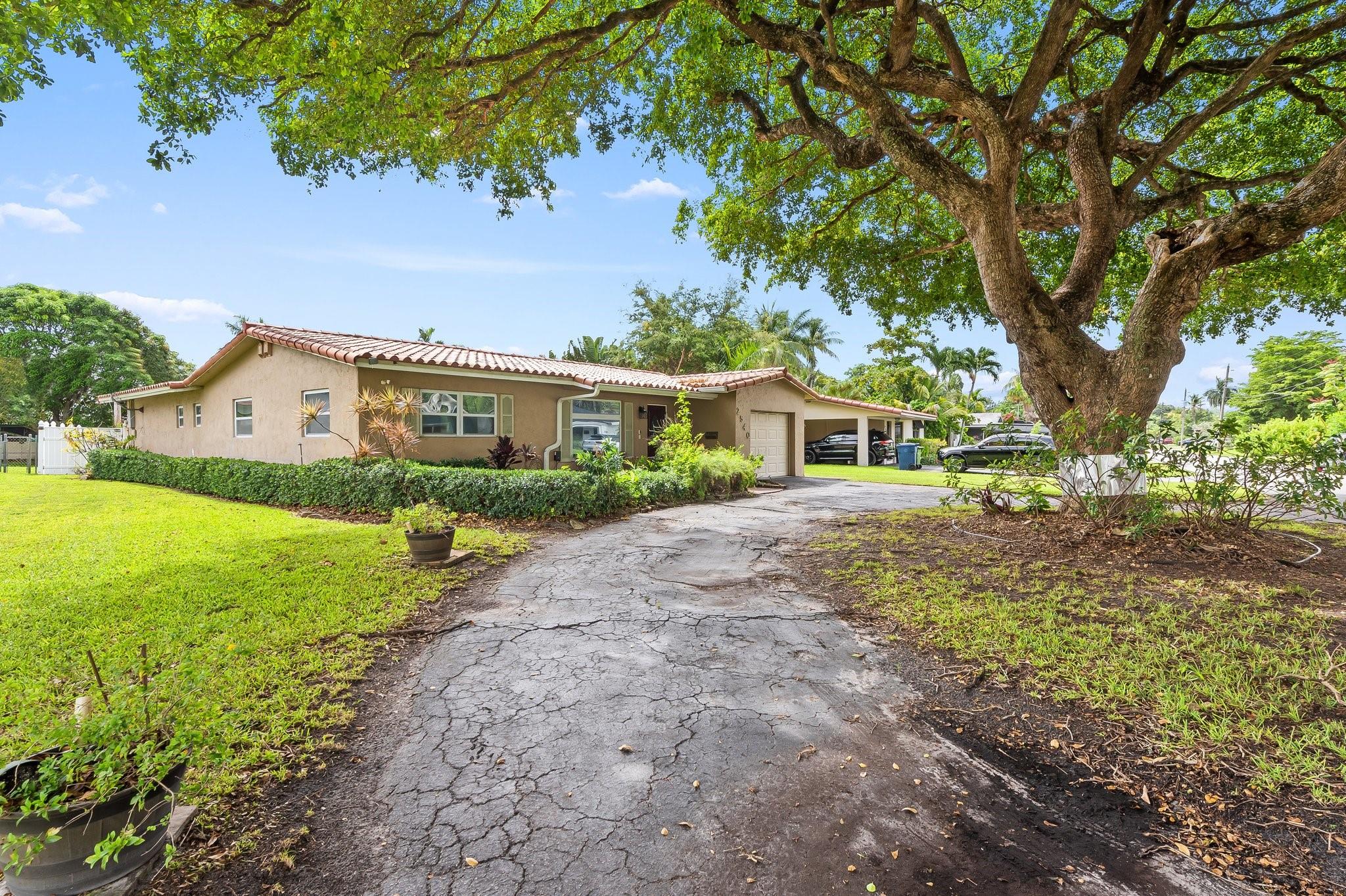 2540 NW 9th Ter