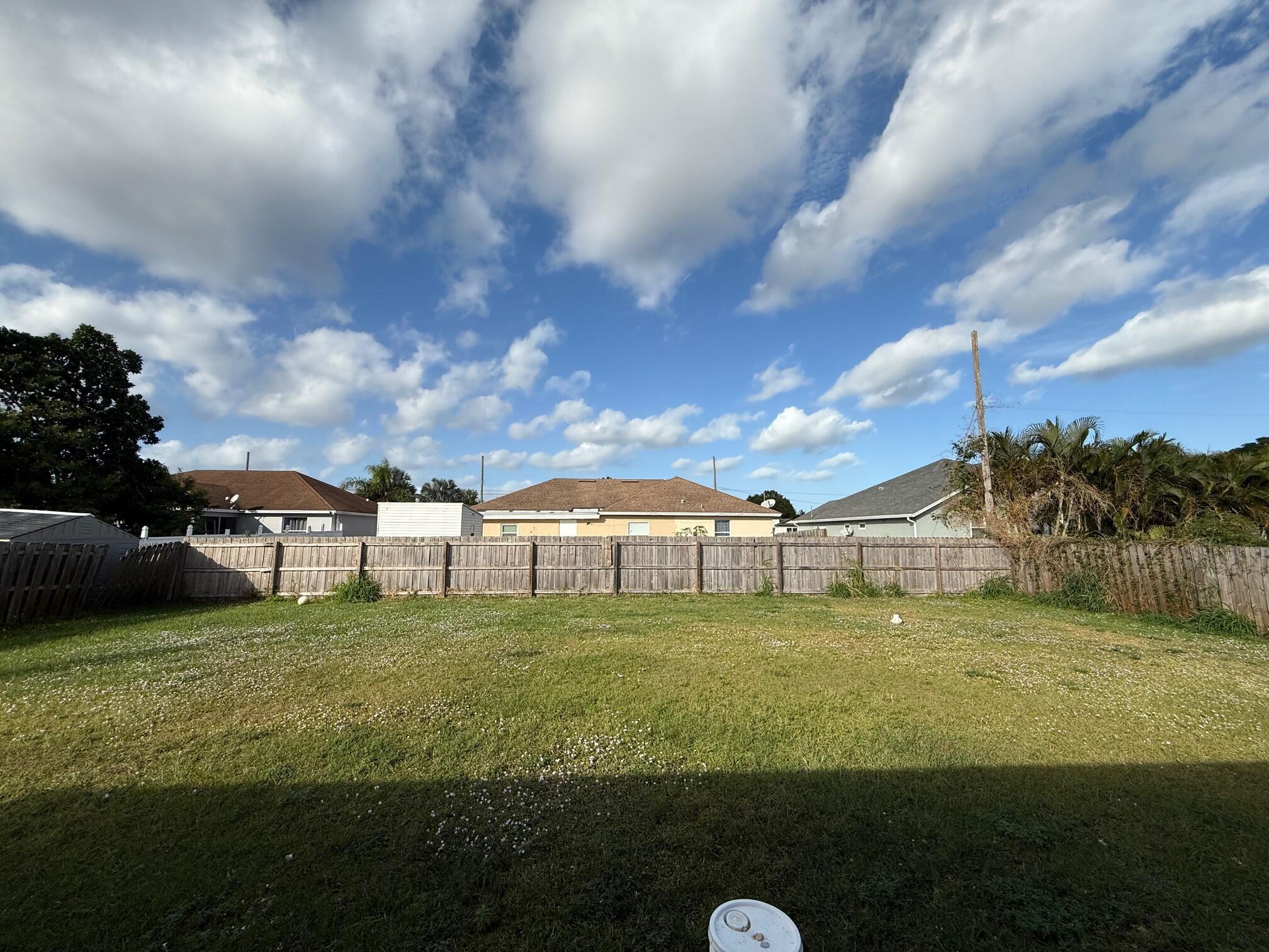 PORT ST LUCIE SECTION 17 - Residential Lease
