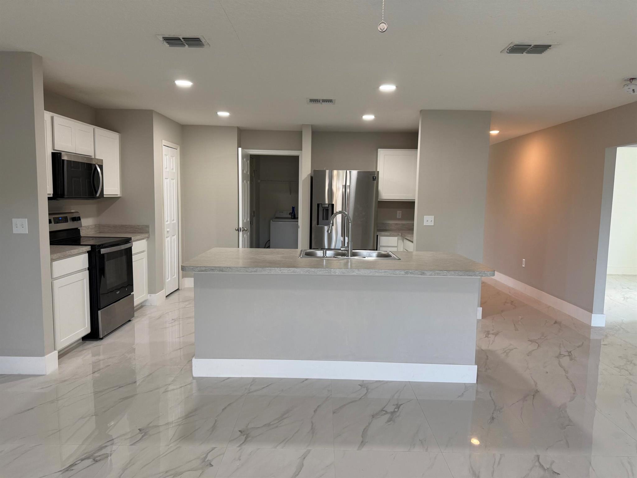 PORT ST LUCIE SECTION 17 - Residential Lease