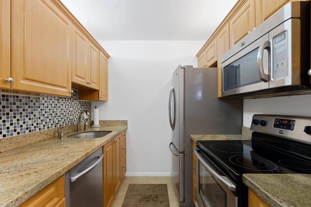 POINCIANA WEST COND - Residential