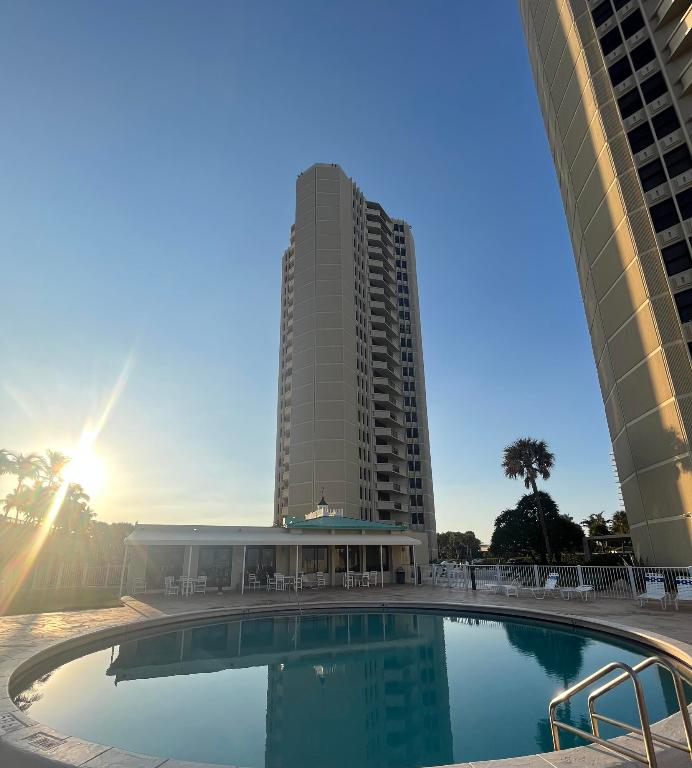 PHOENIX TOWERS CONDO - Residential Lease