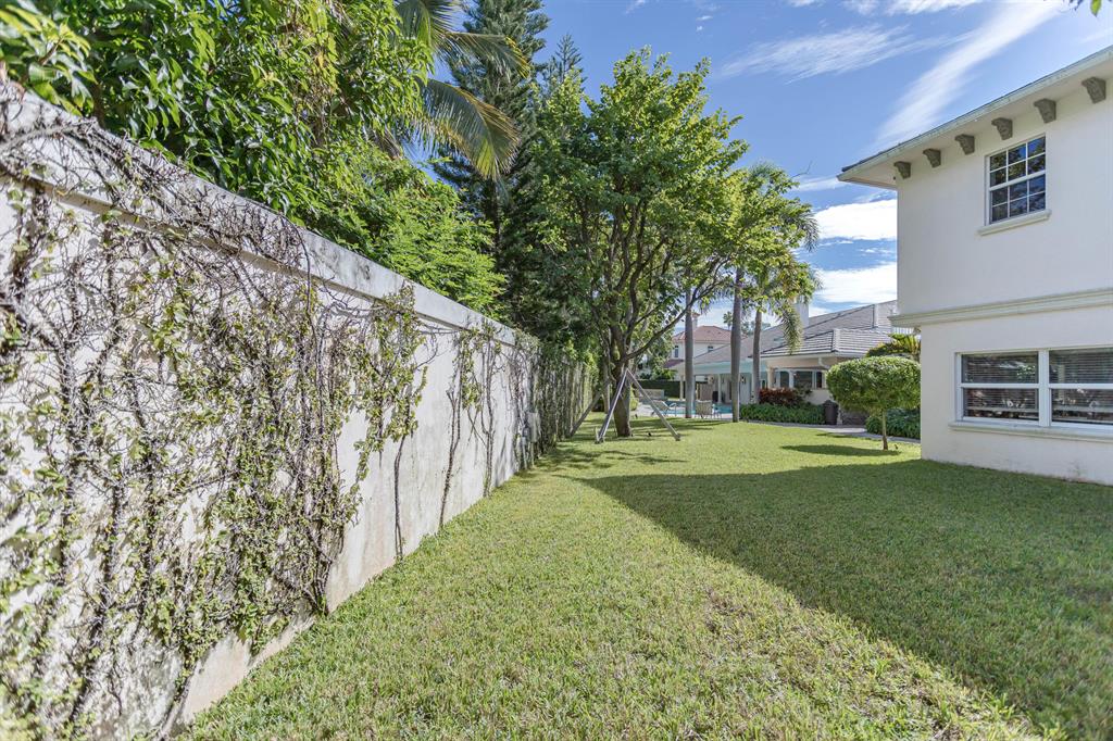 ROYAL PALM YACHT & COUNTR - Residential