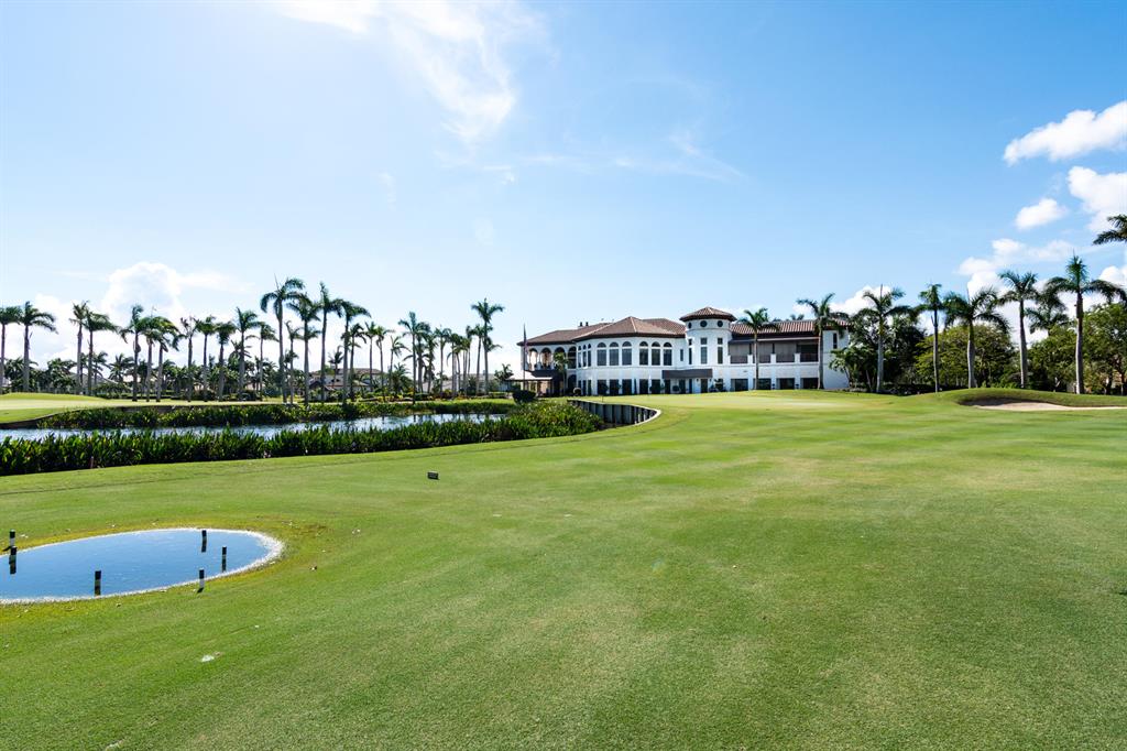 ROYAL PALM YACHT & COUNTR - Residential