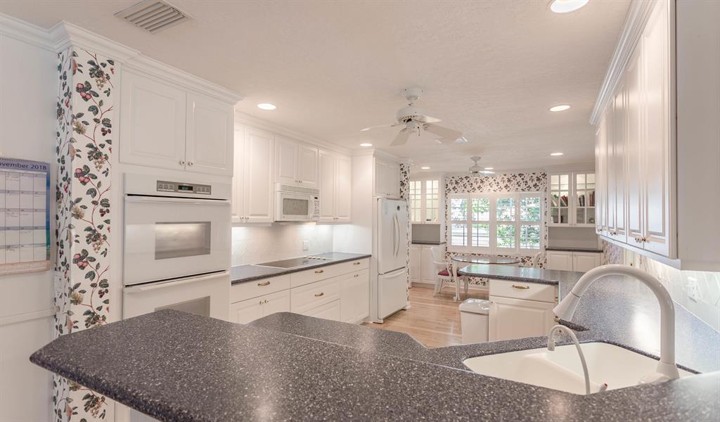 ROYAL PALM YACHT & COUNTR - Residential