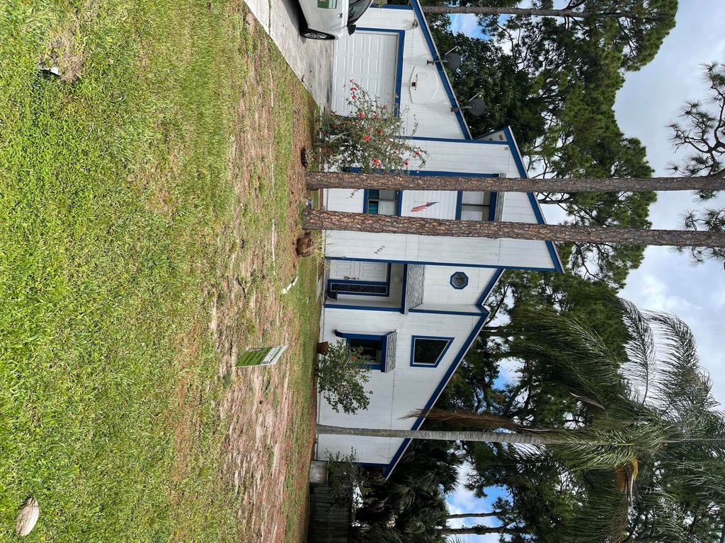 Photo of 5909 Hickory Drive, Fort Pierce, FL 34982 (MLS # R10805148)