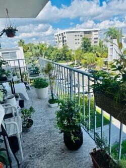 STUART HOUSE CONDO - Residential Lease