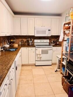 STUART HOUSE CONDO - Residential Lease