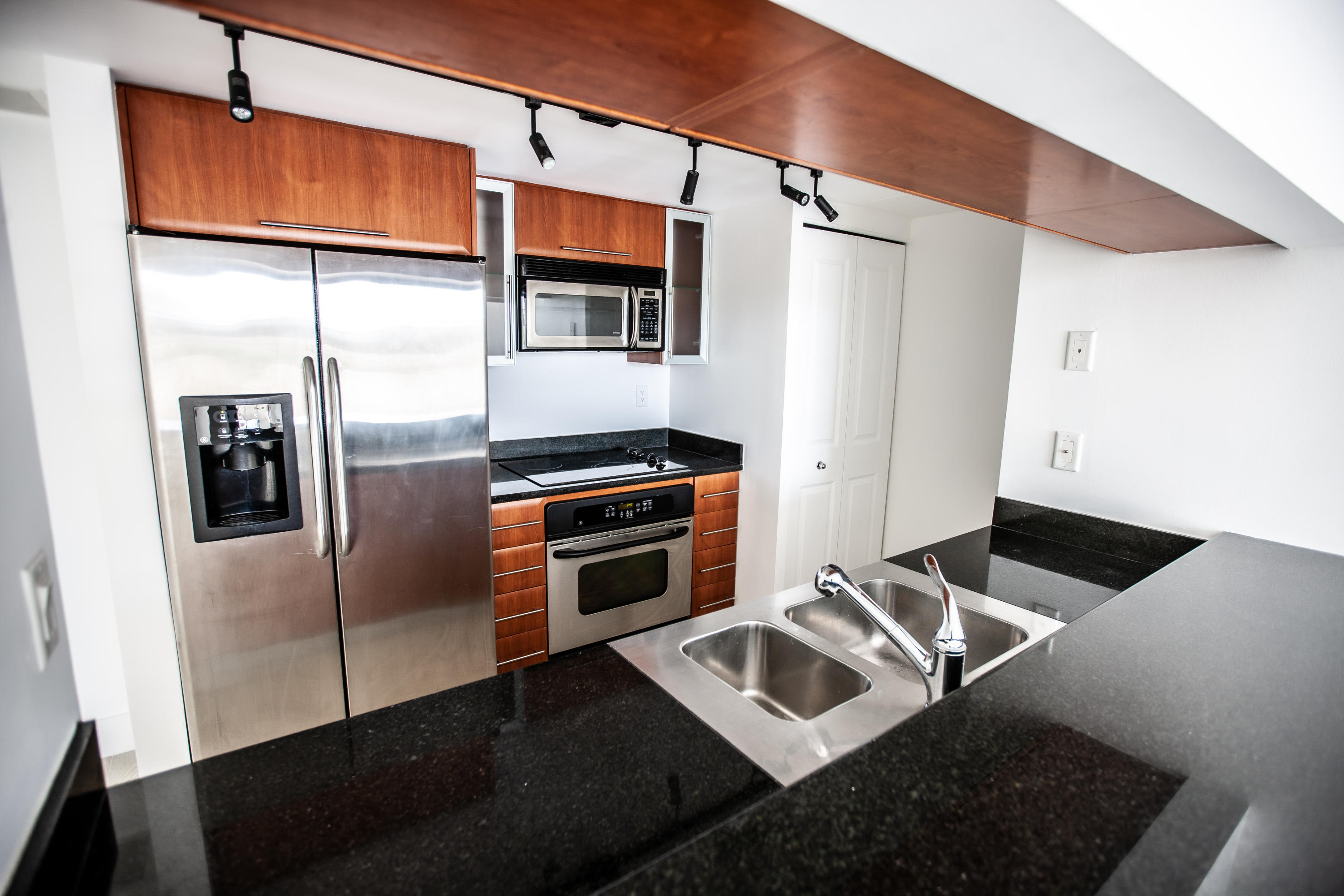 610 W Las Olas Boulevard 711n