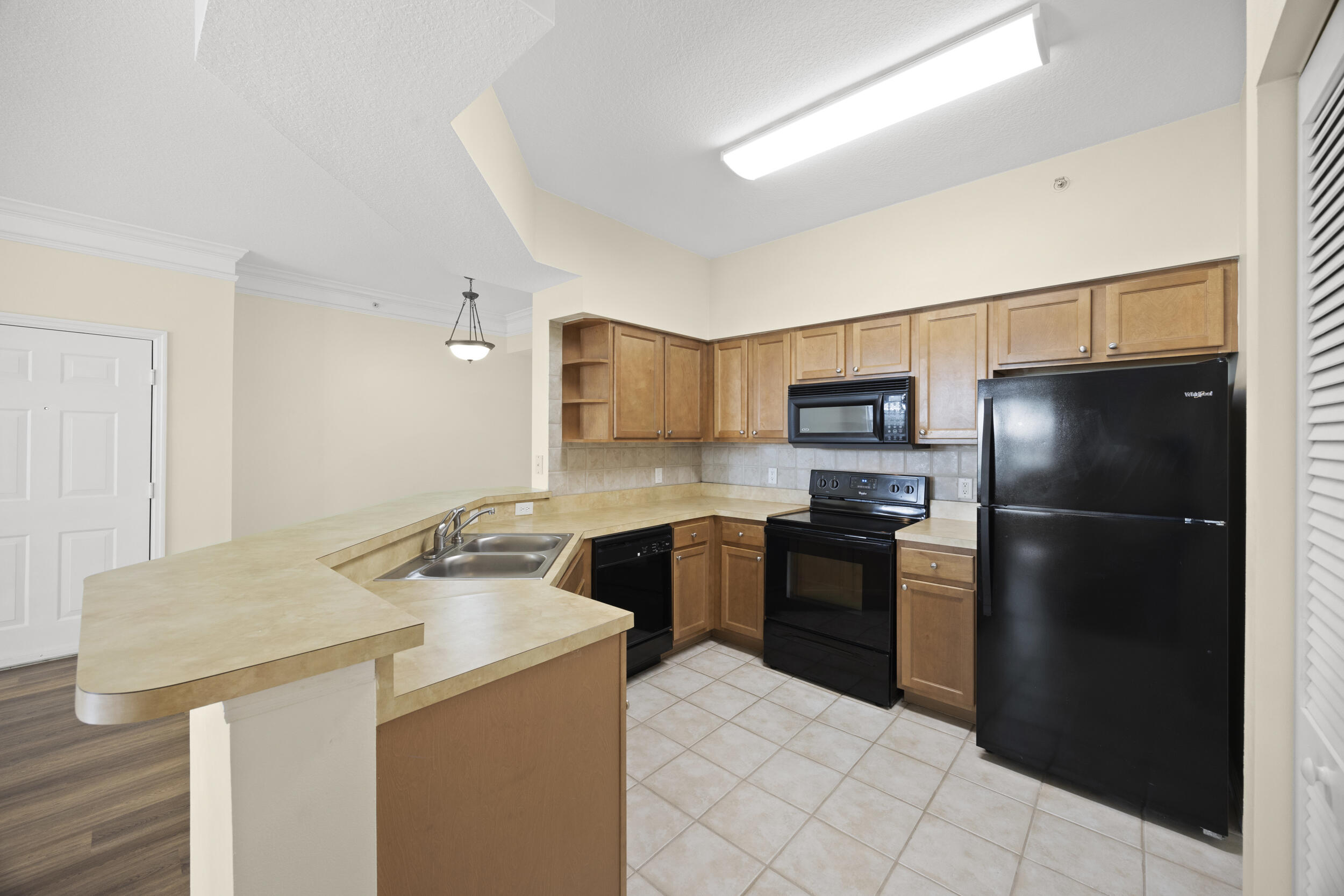 MEZZANO - Residential Lease