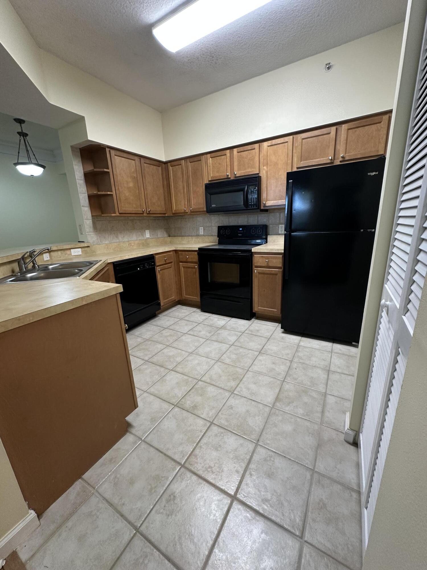 MEZZANO - Residential Lease