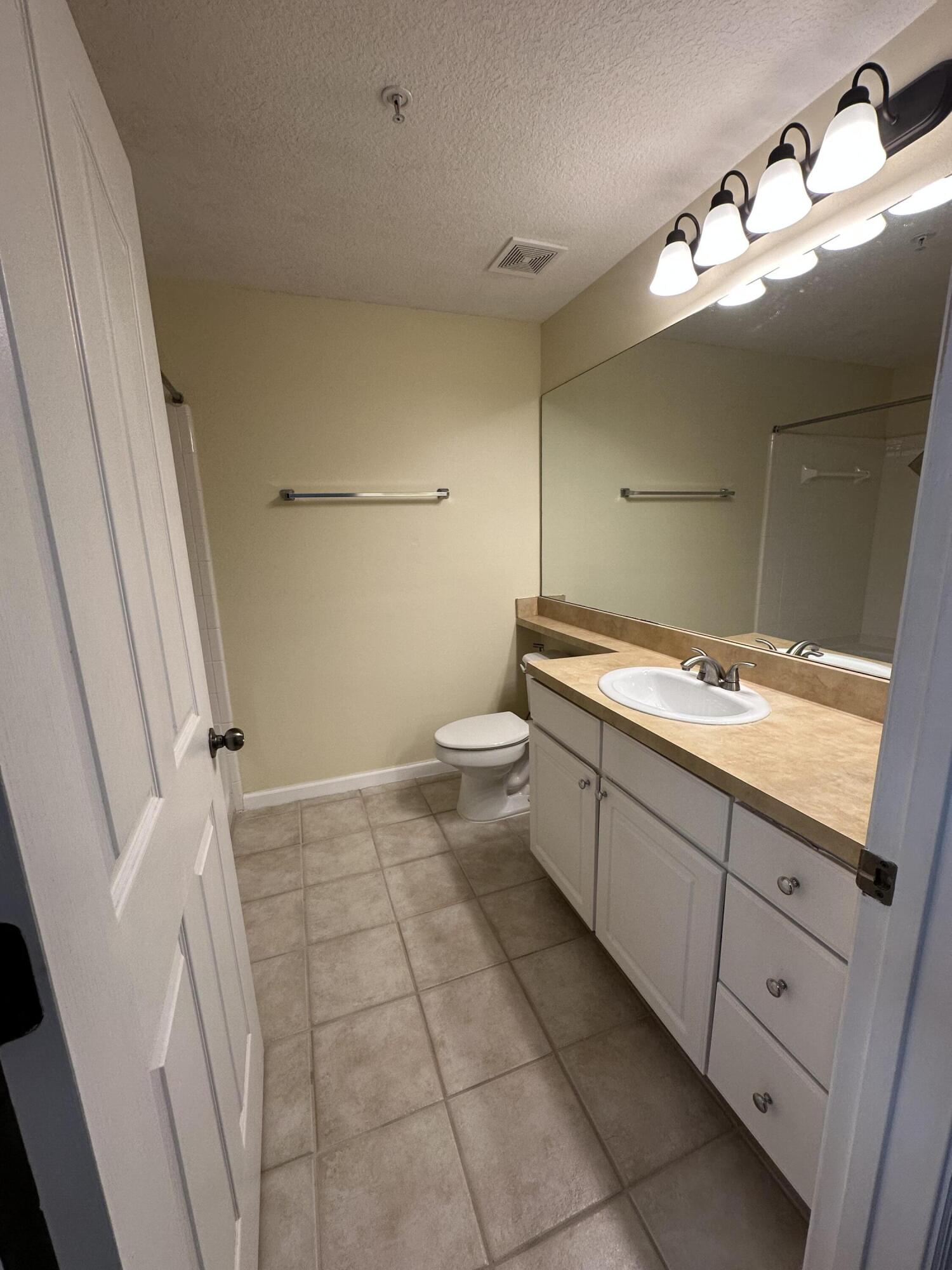 MEZZANO - Residential Lease