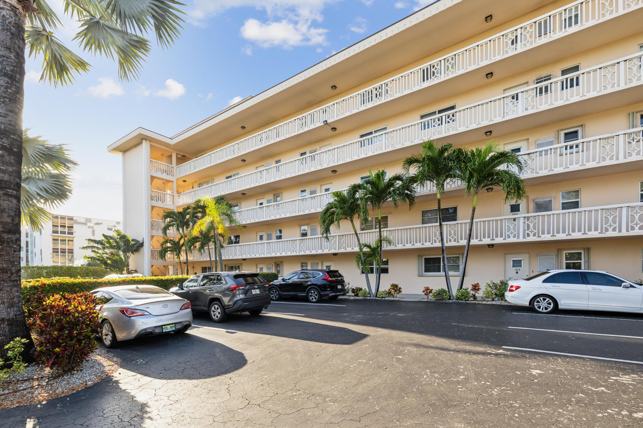 Boca House - Residential