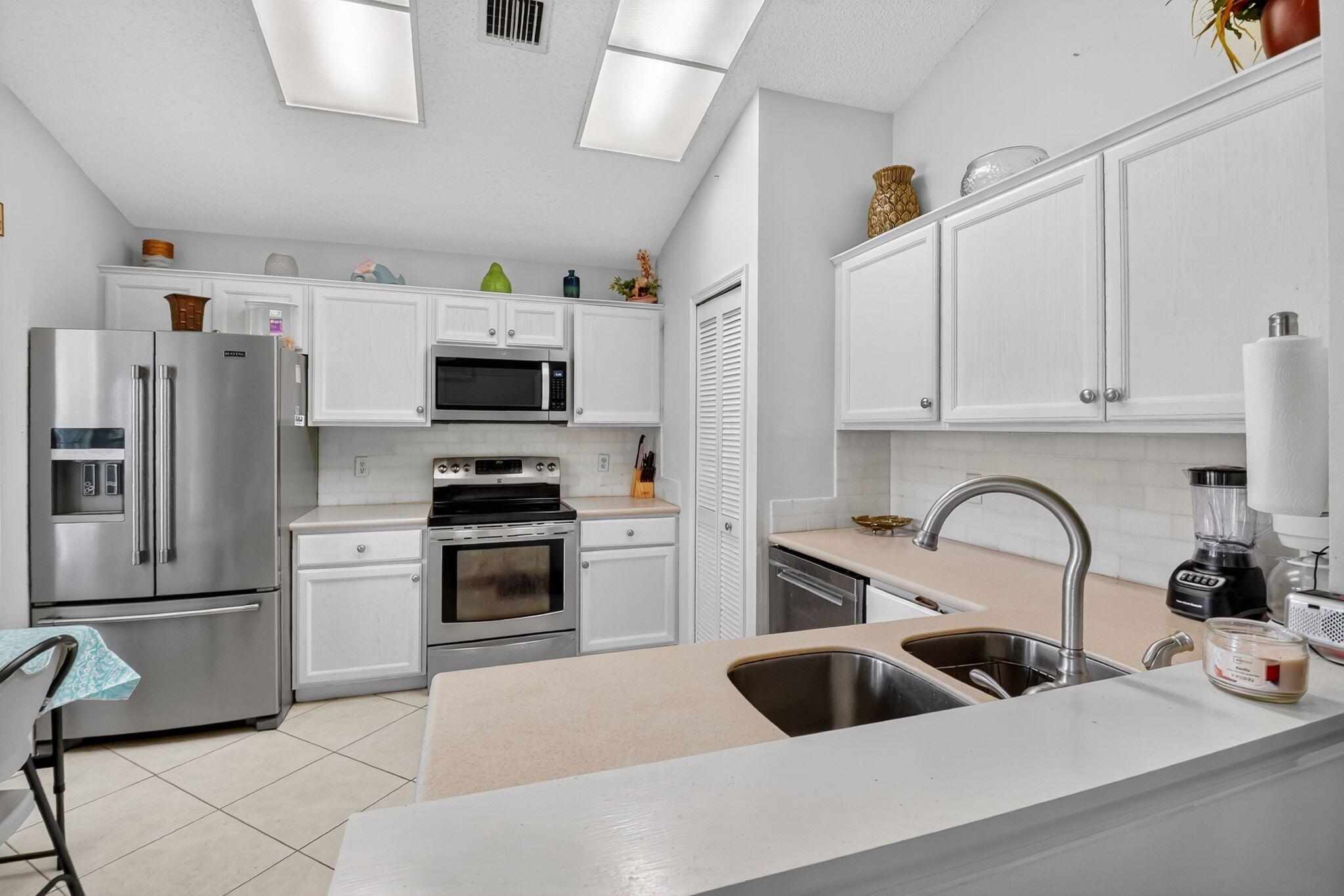 RIVER BRIDGE PAR 2F - Residential