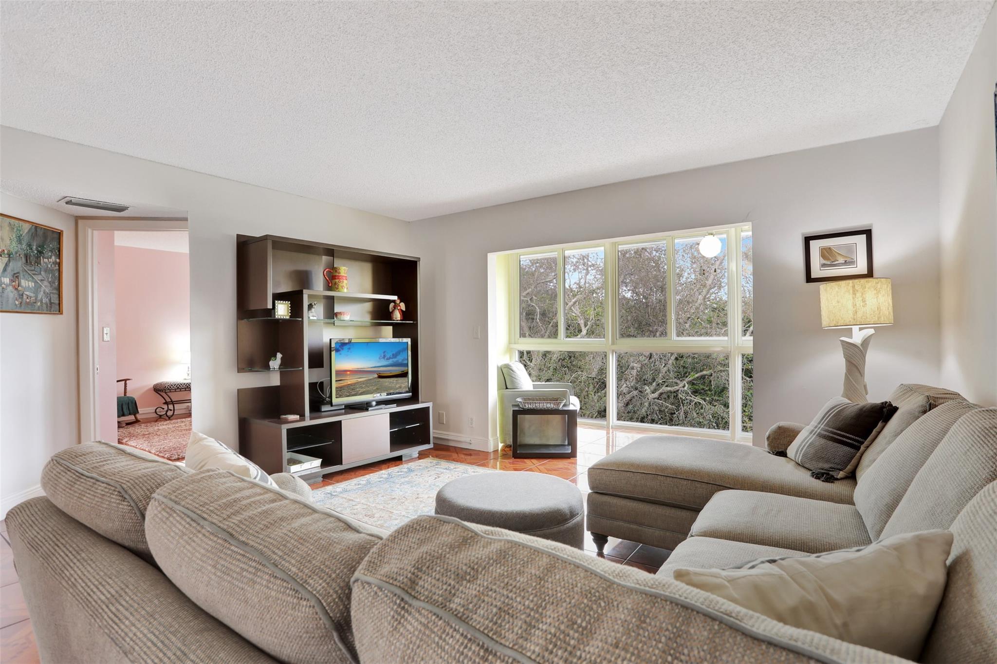 WYNMOOR VILLAGE - Residential