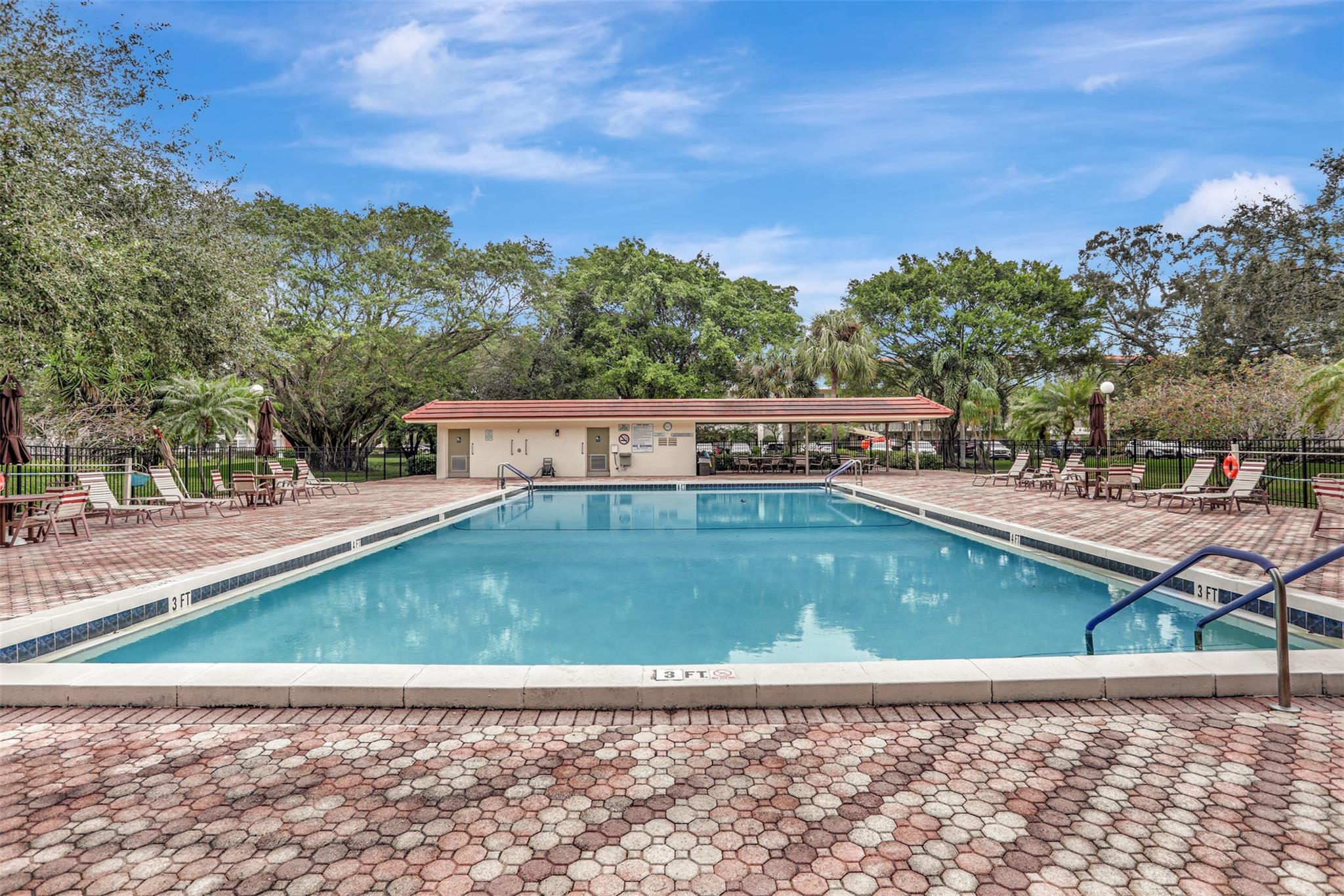 WYNMOOR VILLAGE - Residential