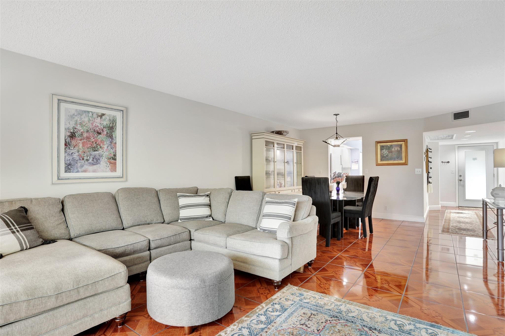 WYNMOOR VILLAGE - Residential
