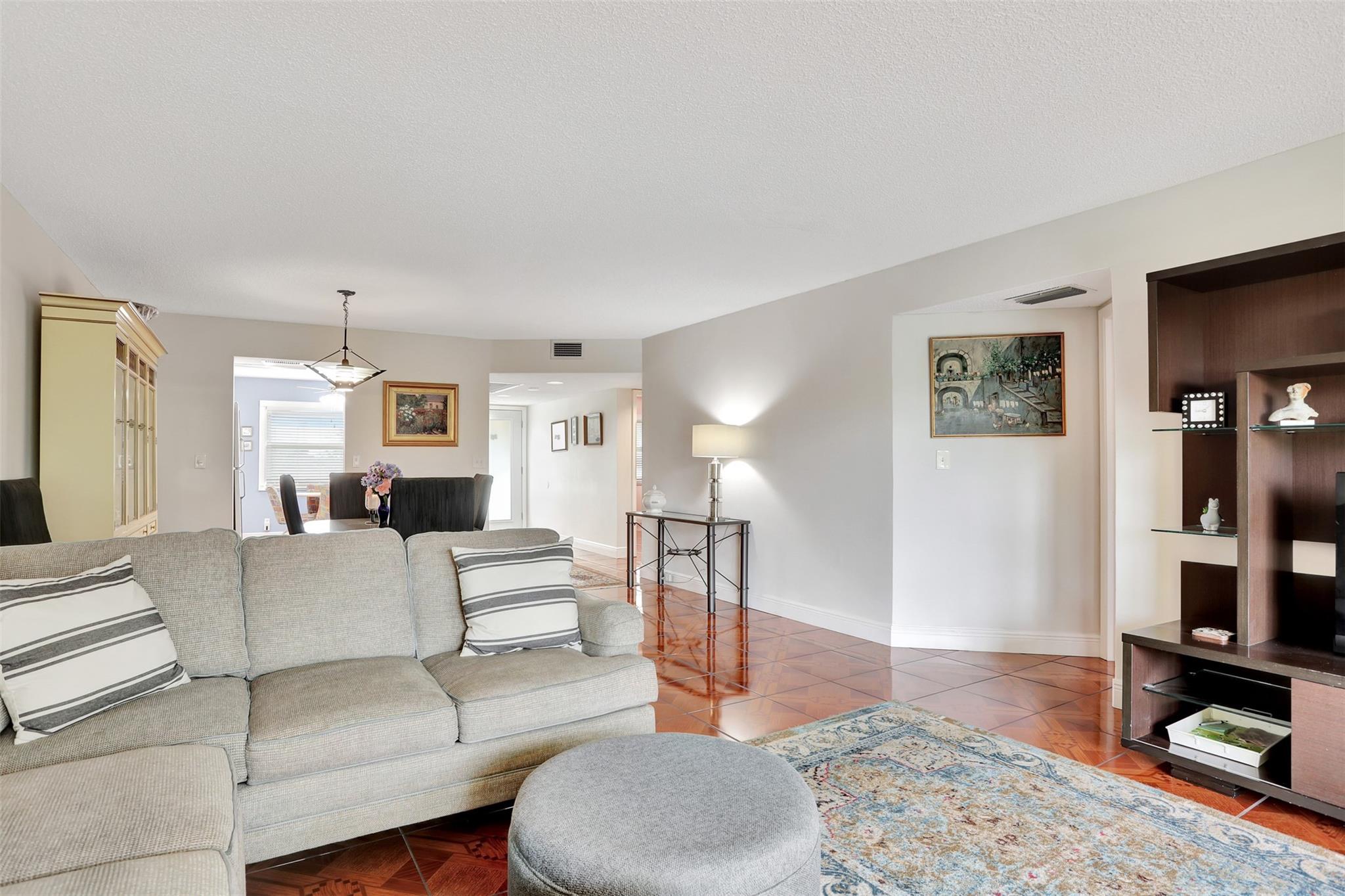 WYNMOOR VILLAGE - Residential