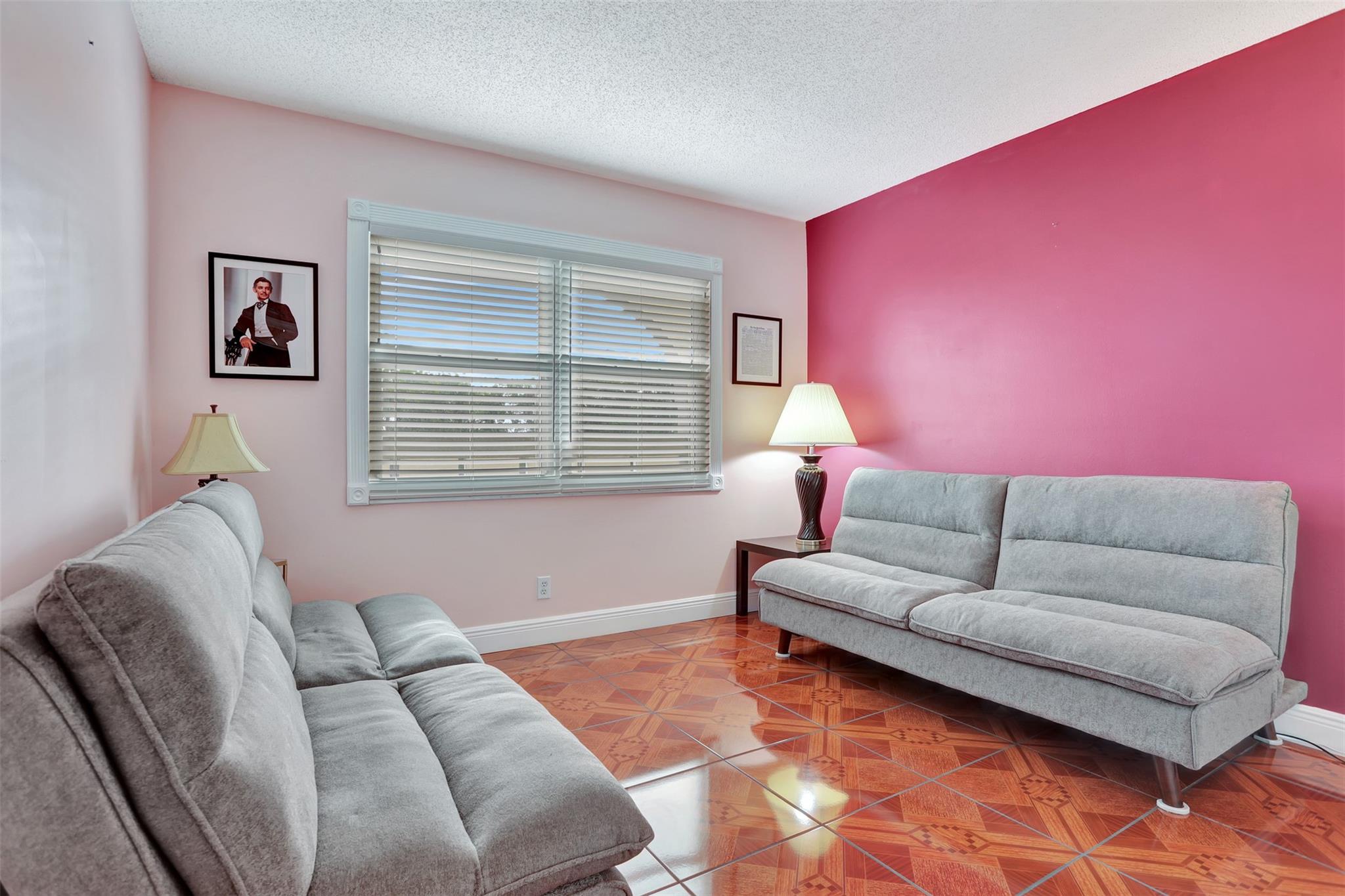 WYNMOOR VILLAGE - Residential