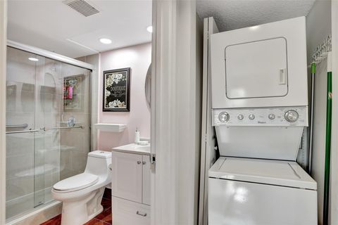 1501 Cayman Way D4 Coconut Creek FL 33066