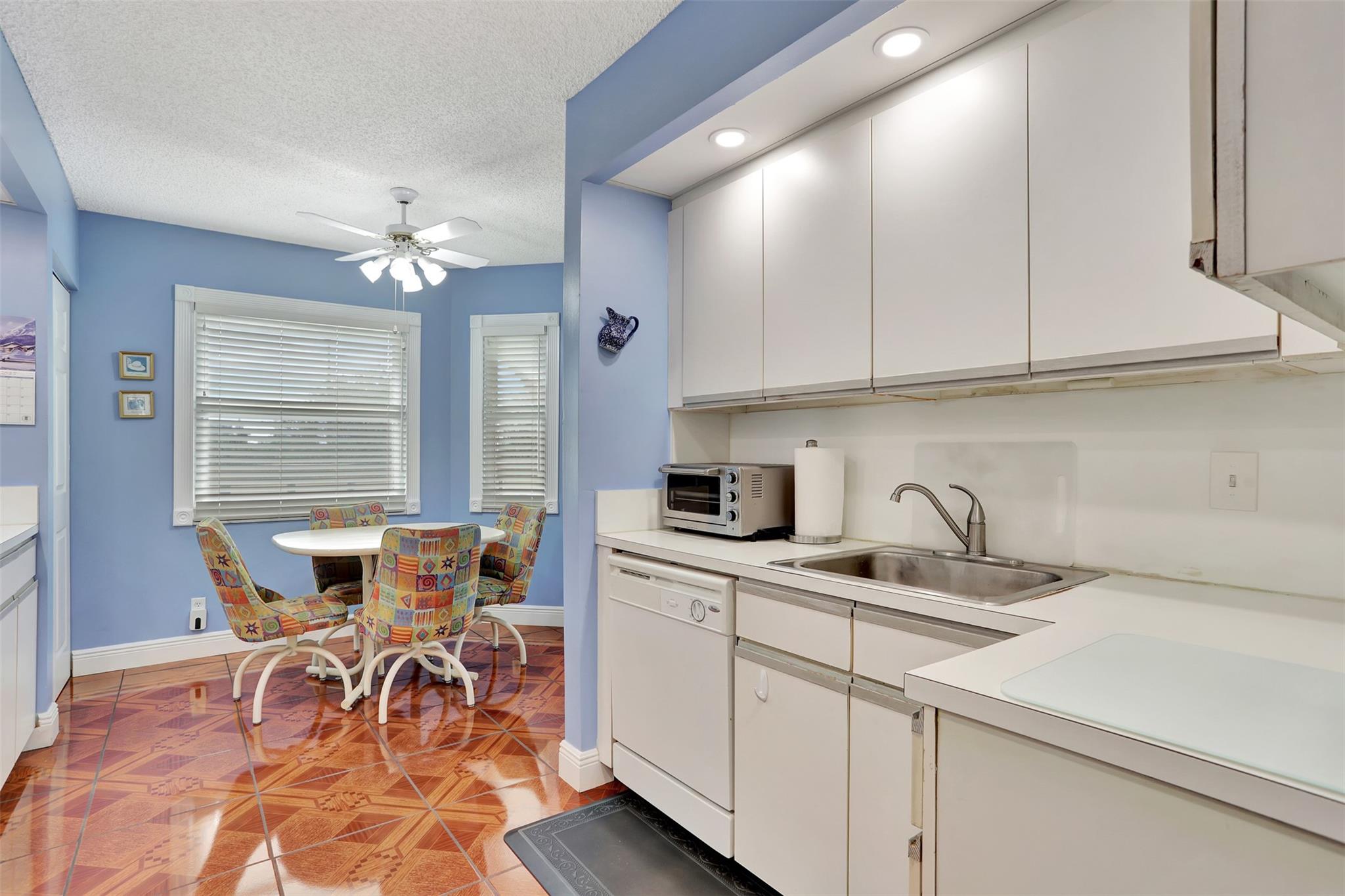 WYNMOOR VILLAGE - Residential