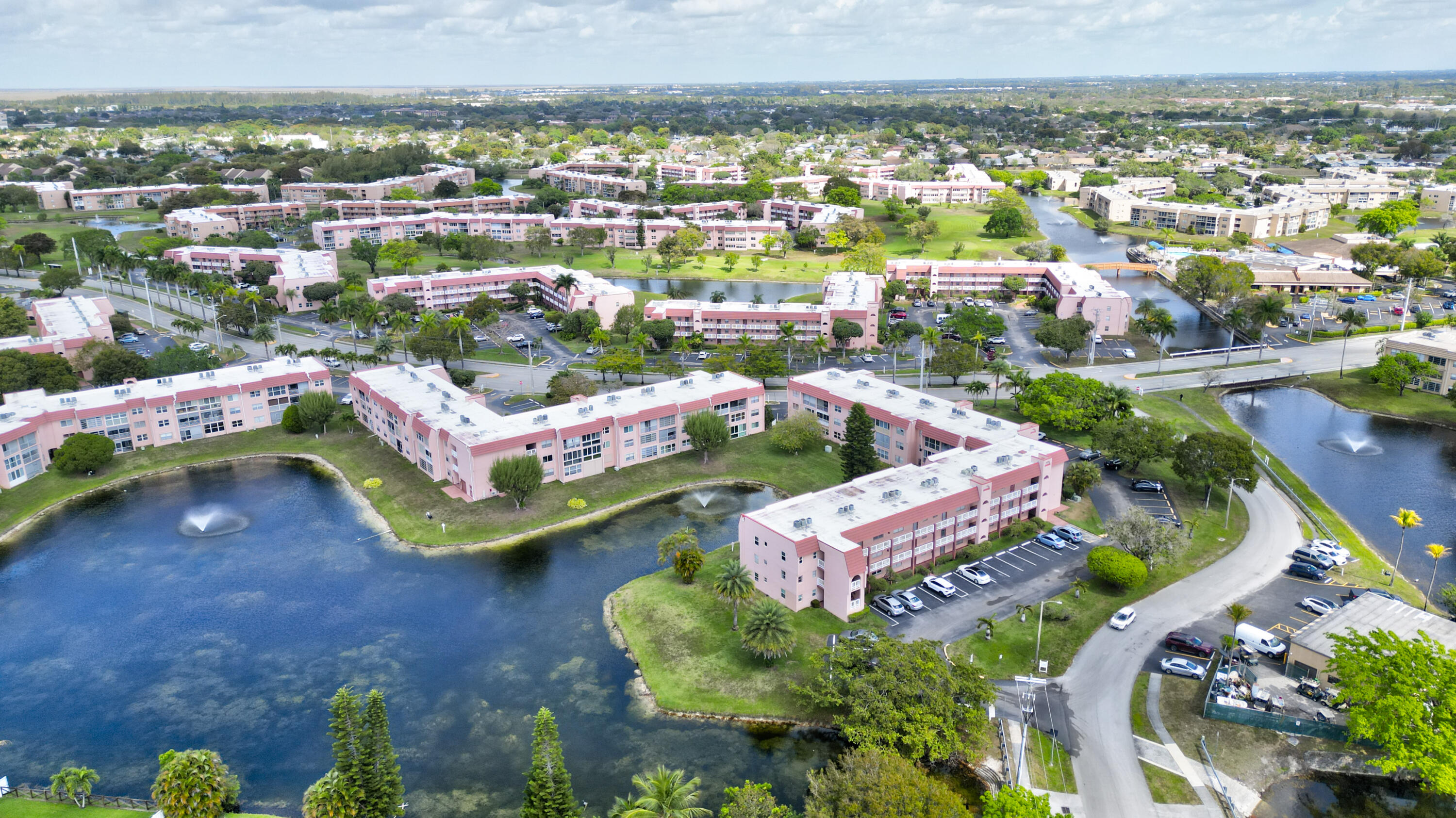 SUNRISE LAKES PHASE III - Residential