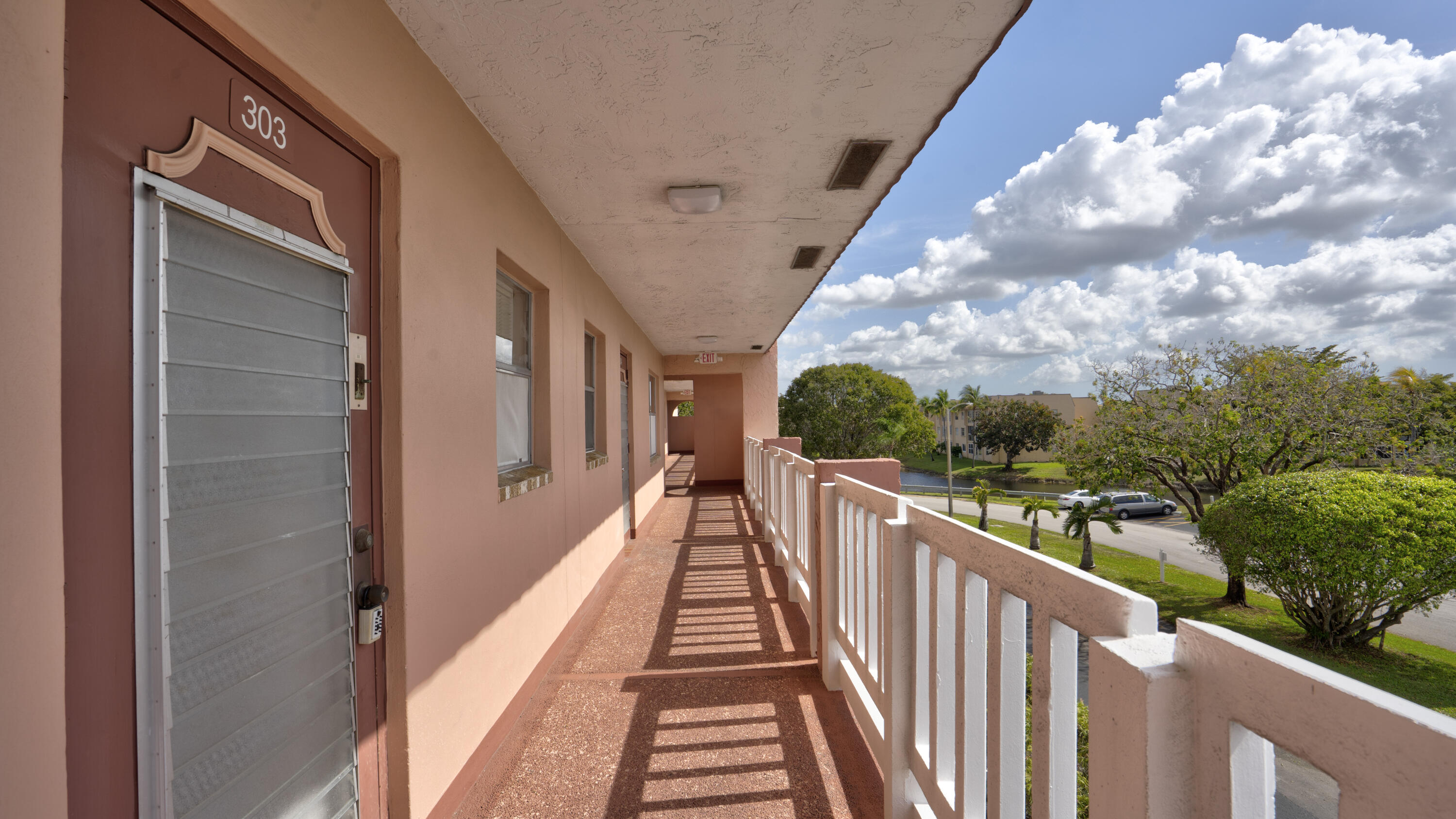 SUNRISE LAKES PHASE III - Residential