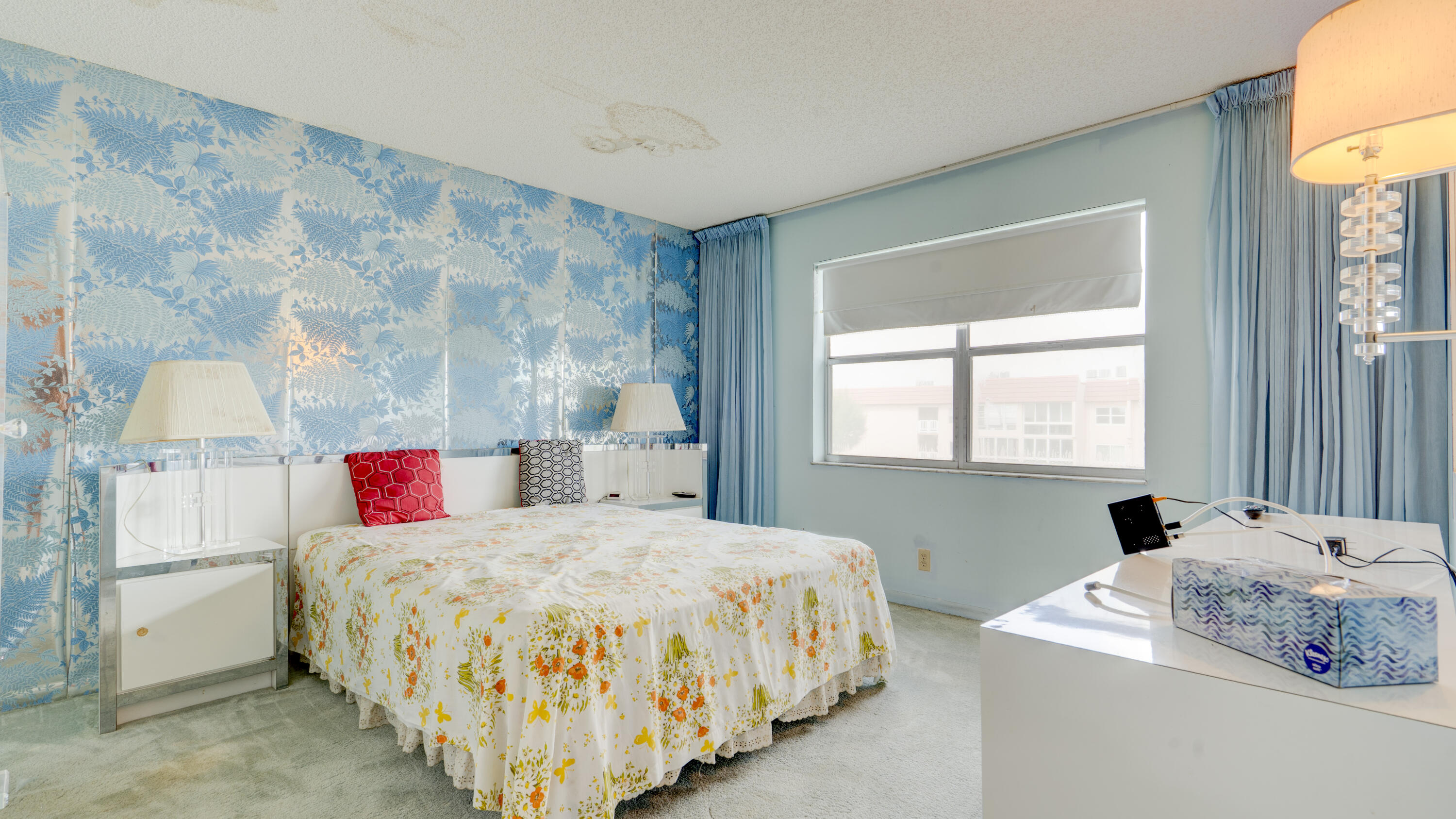 SUNRISE LAKES PHASE III - Residential