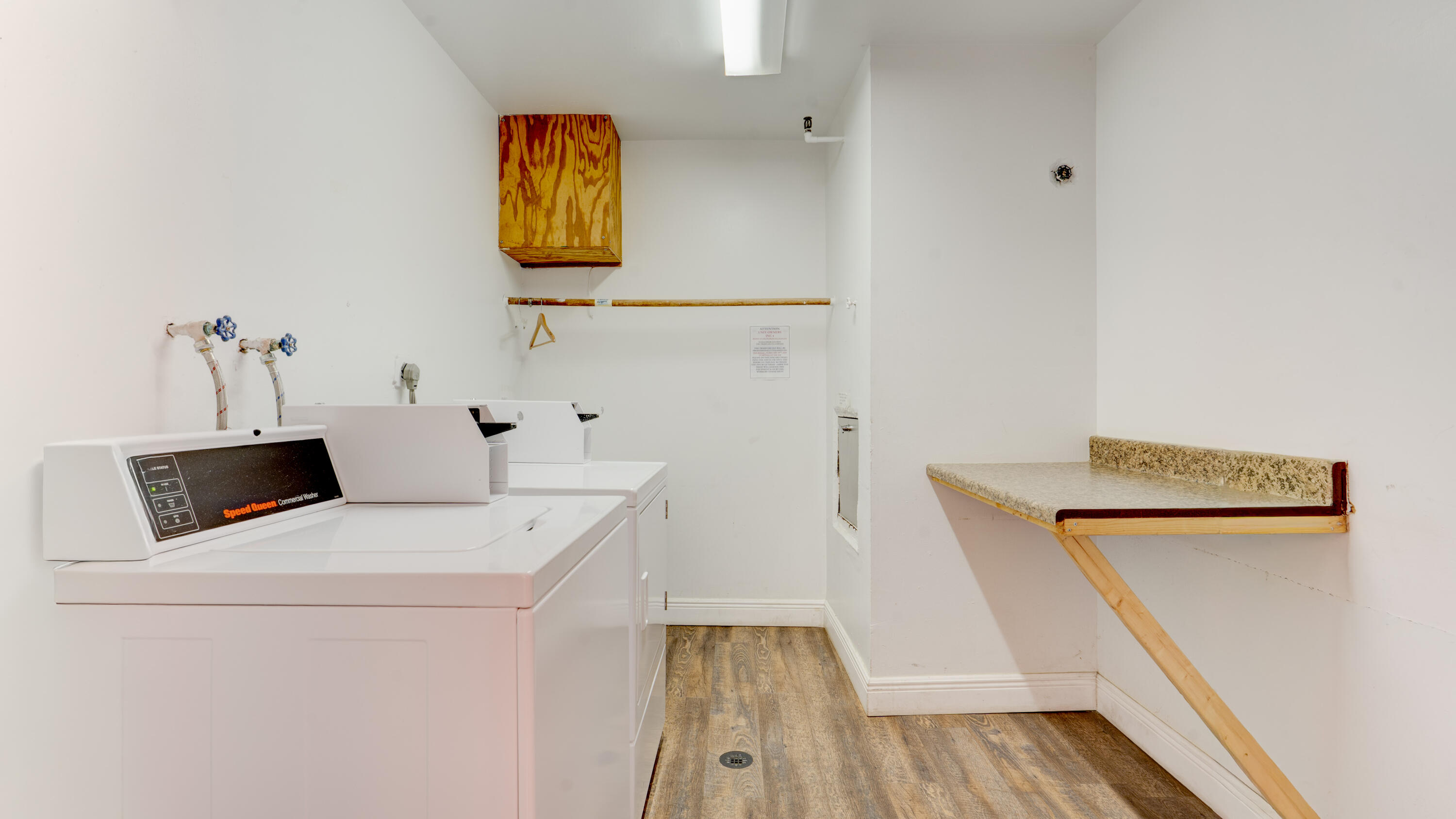 SUNRISE LAKES PHASE III - Residential