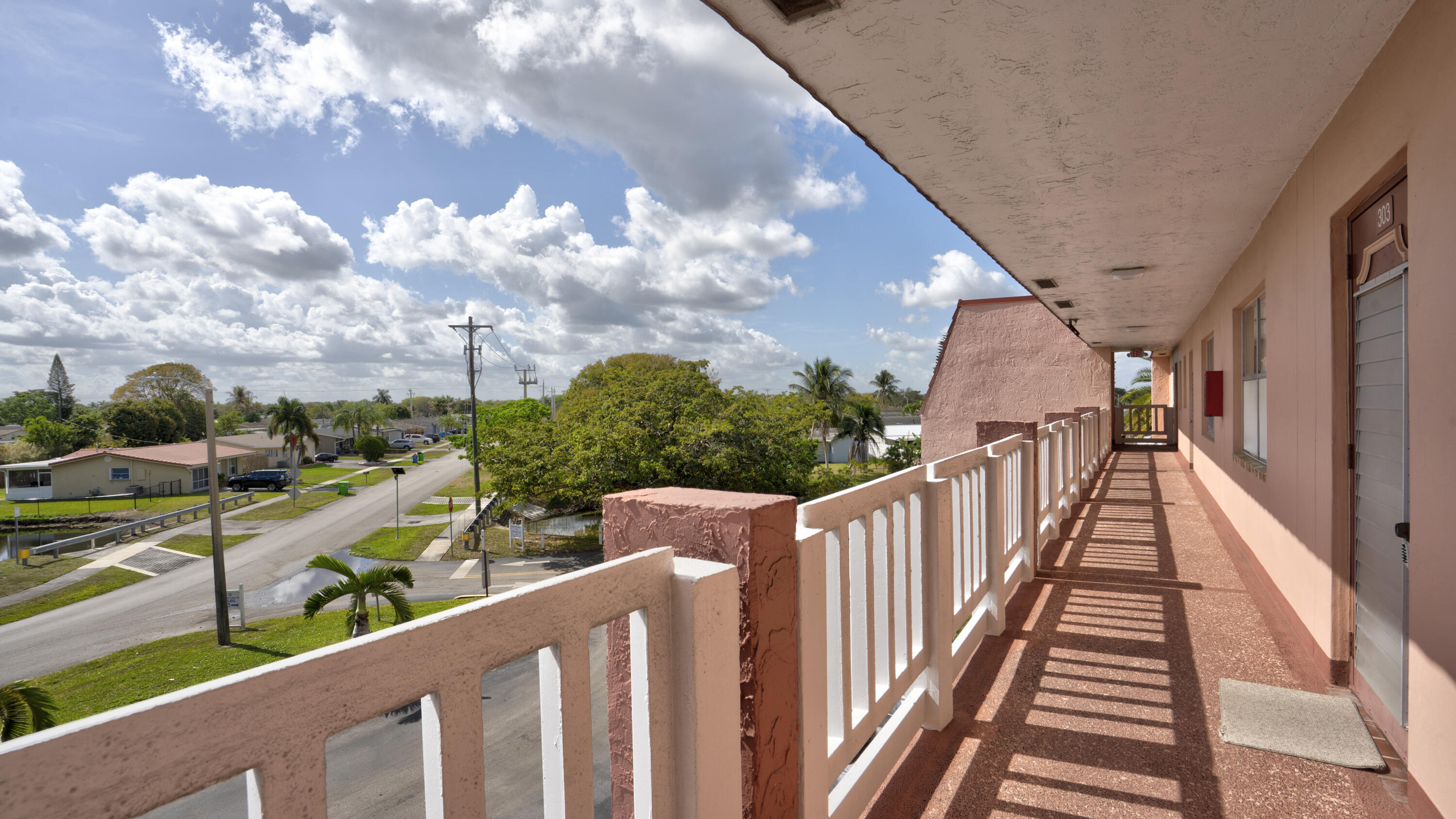 SUNRISE LAKES PHASE III - Residential