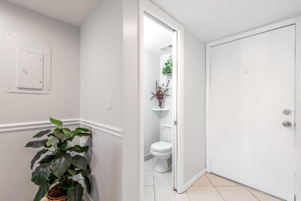 2828 Tennis Club Drive 210