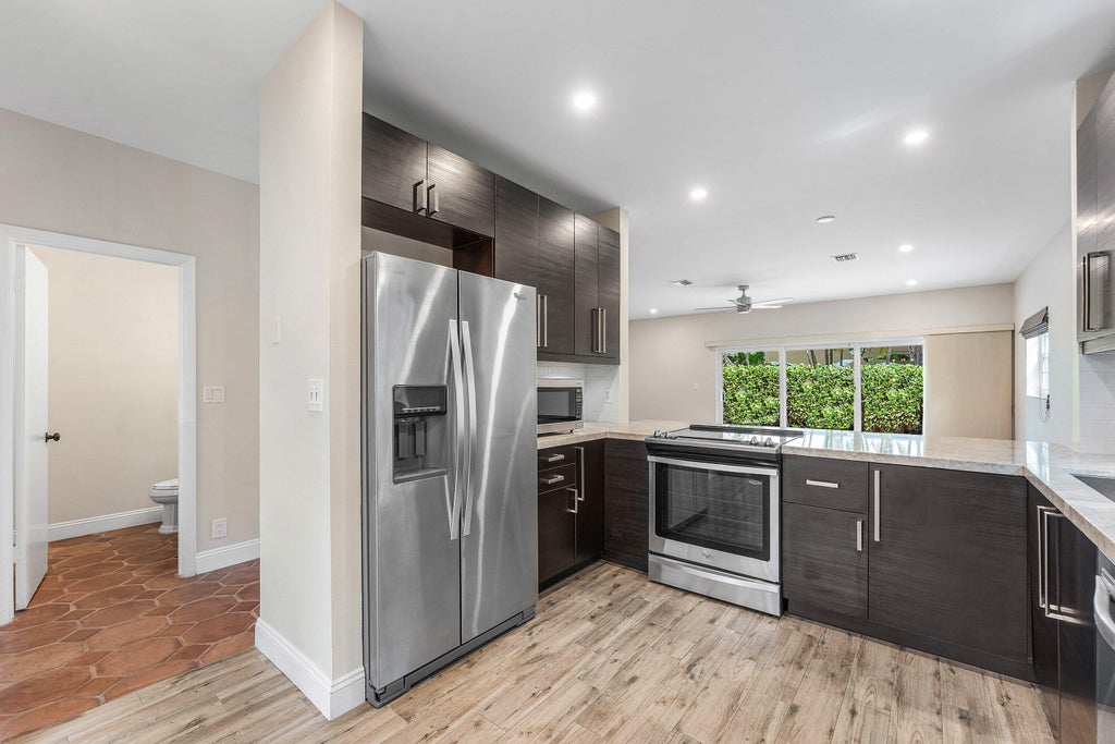 Photo of 620 NE 9TH Avenue #4, Fort Lauderdale, FL 33304 (MLS # B26080095)