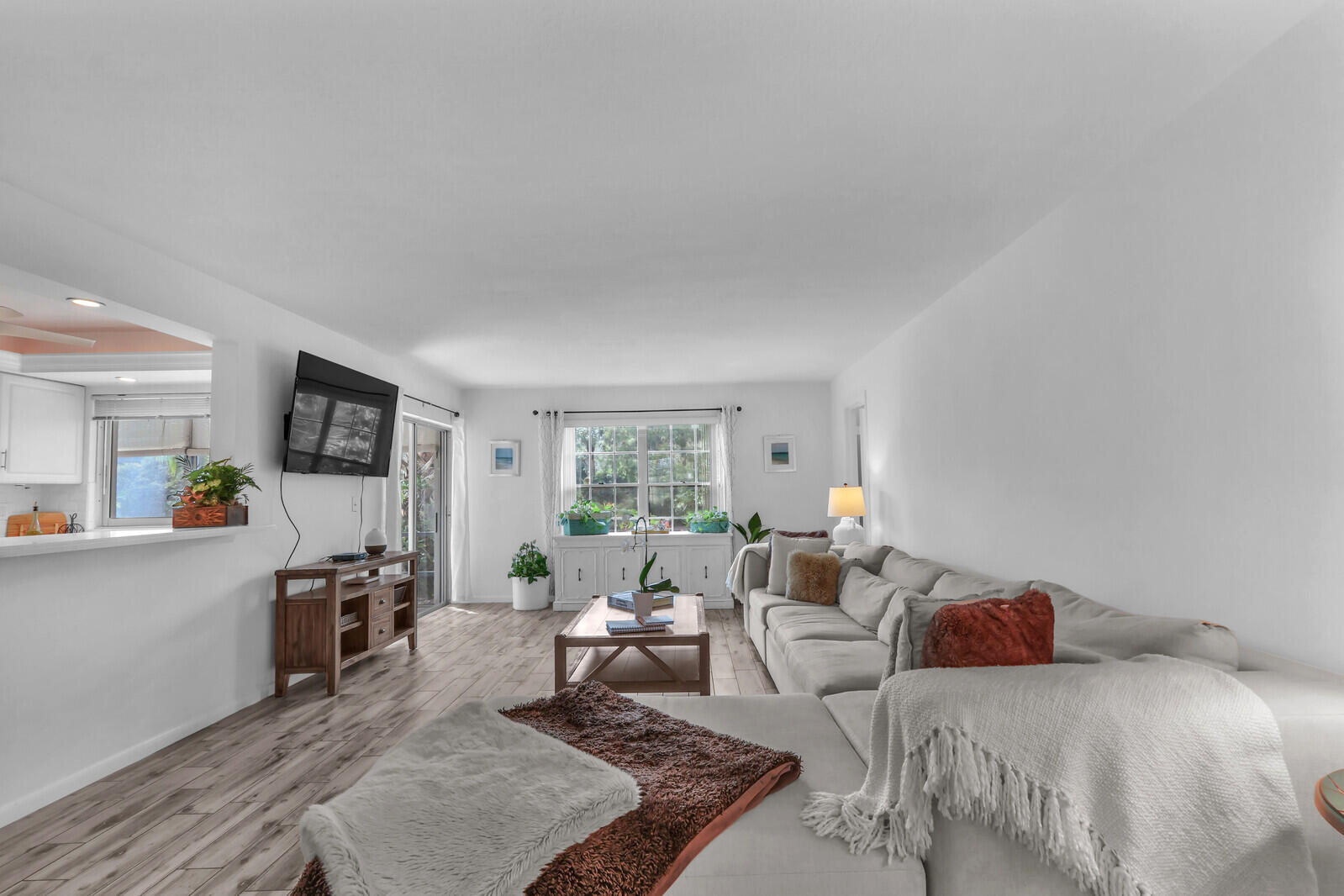 5540 Tamberlane Circle 118