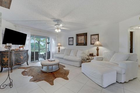 3755 Via Poinciana 405 Greenacres FL 33467